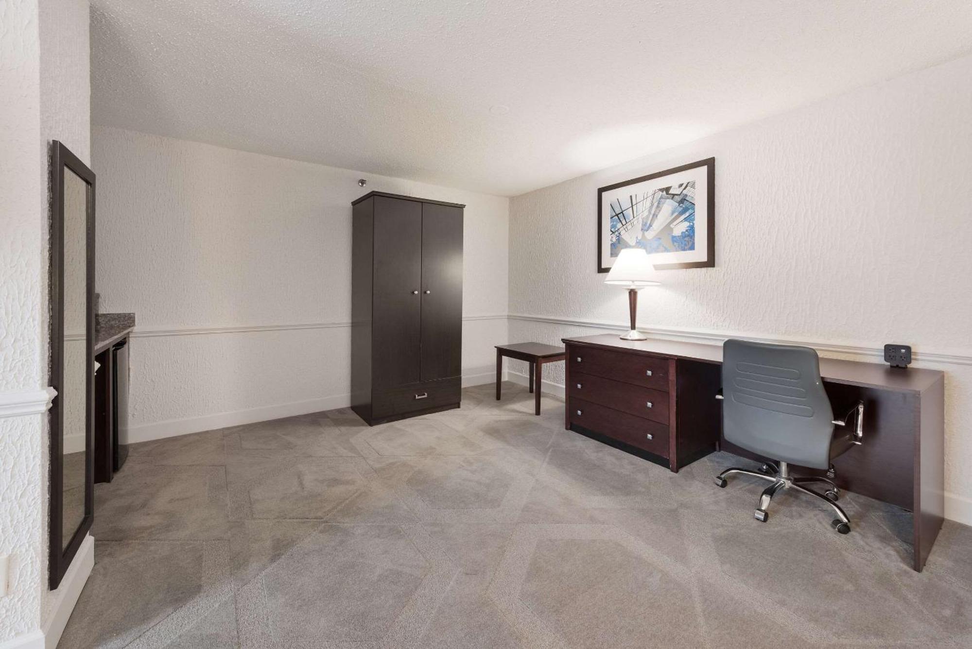 The Blu Hotel Blue Ash Cincinnati, Ascend Hotel Collection Eksteriør bilde